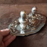 Metal salt and pepper shaker set