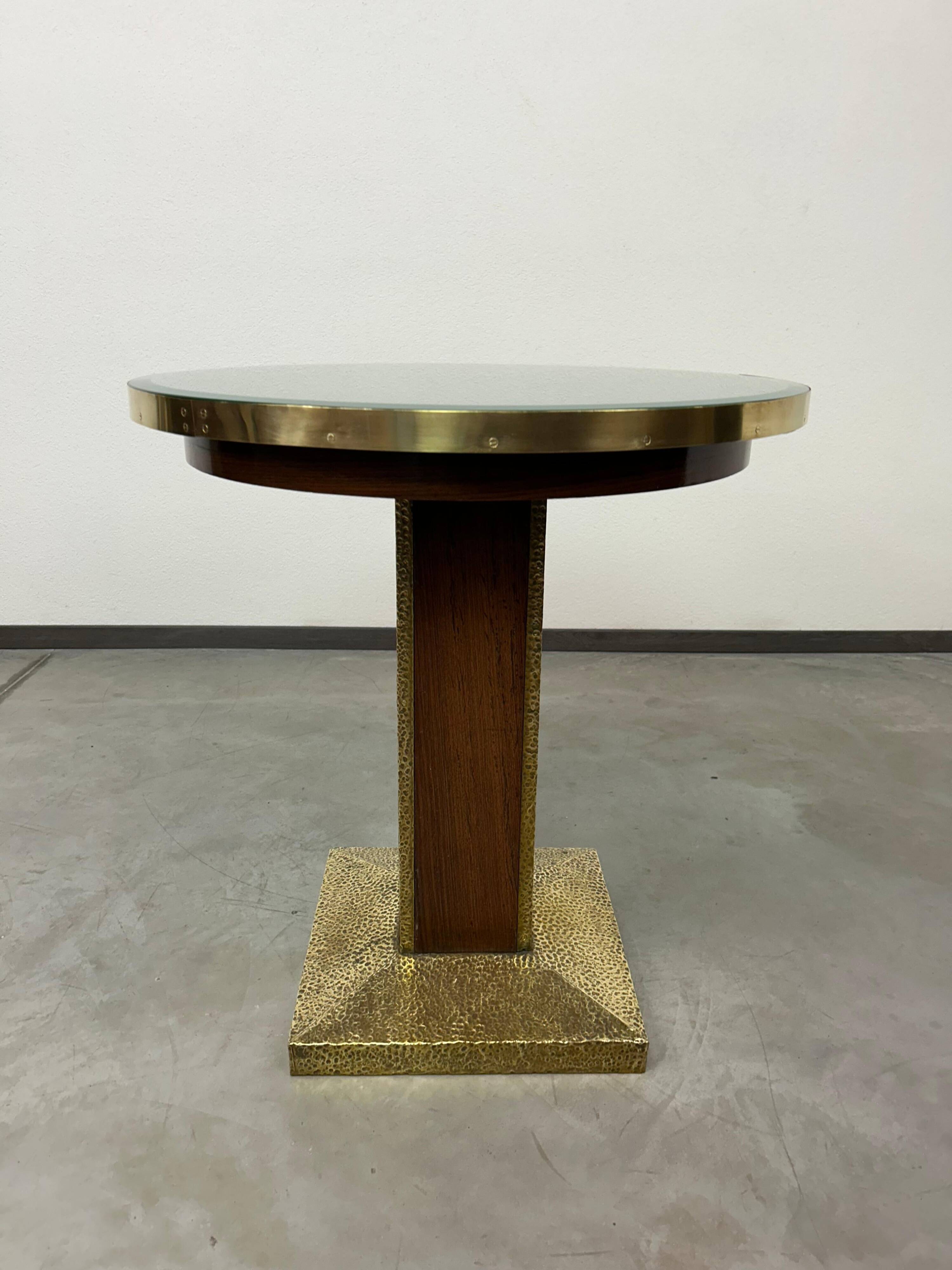 Jugendstil coffee table with hammered decoration.
