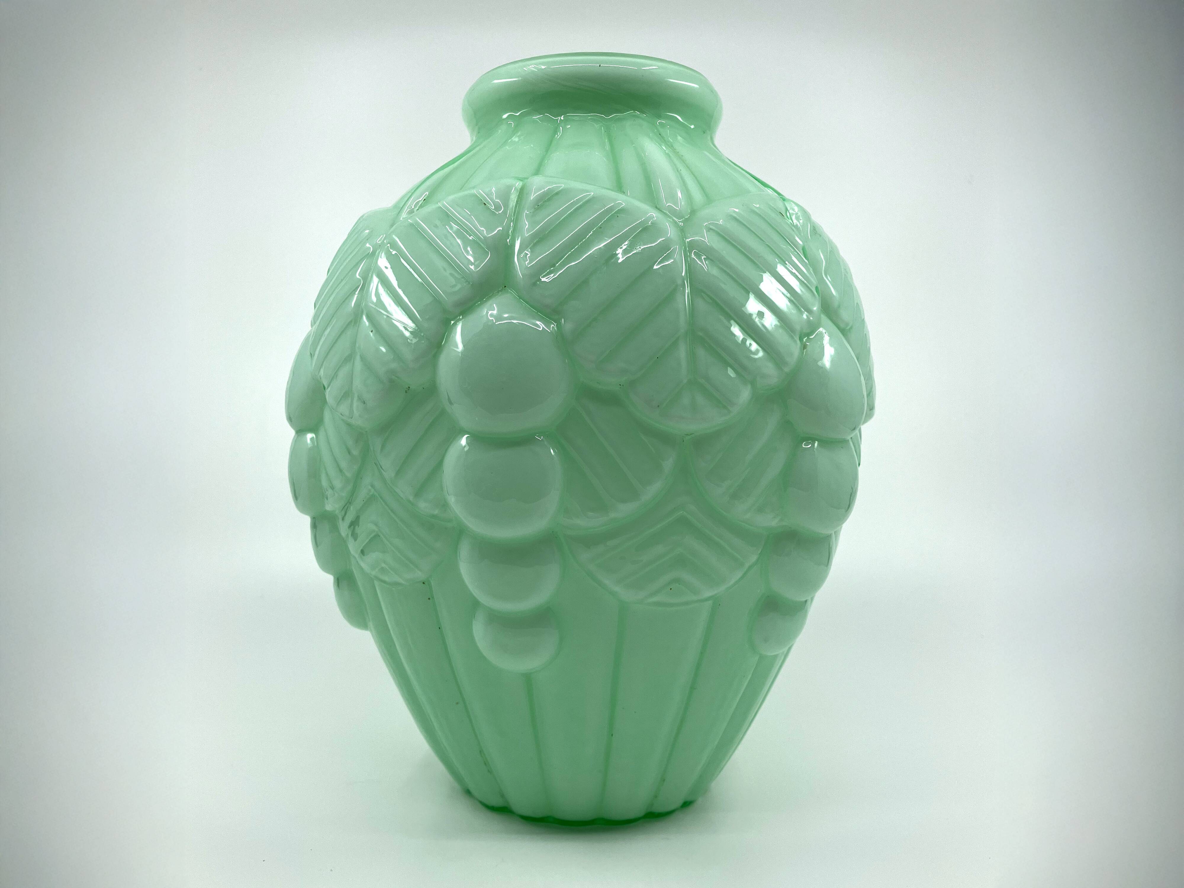 2 Art Deco vases in green opaline • Circa 1920/30