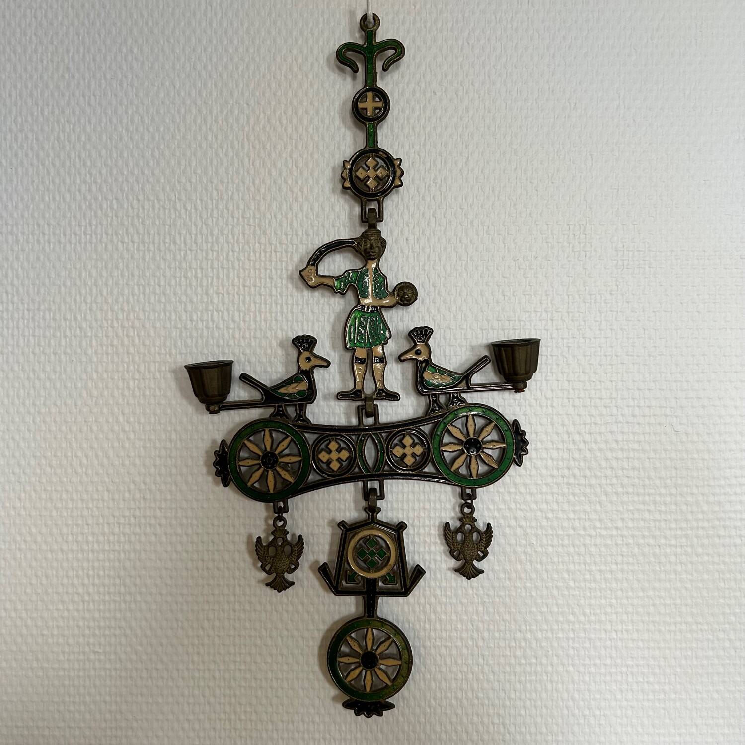 Mobile bird candle holder