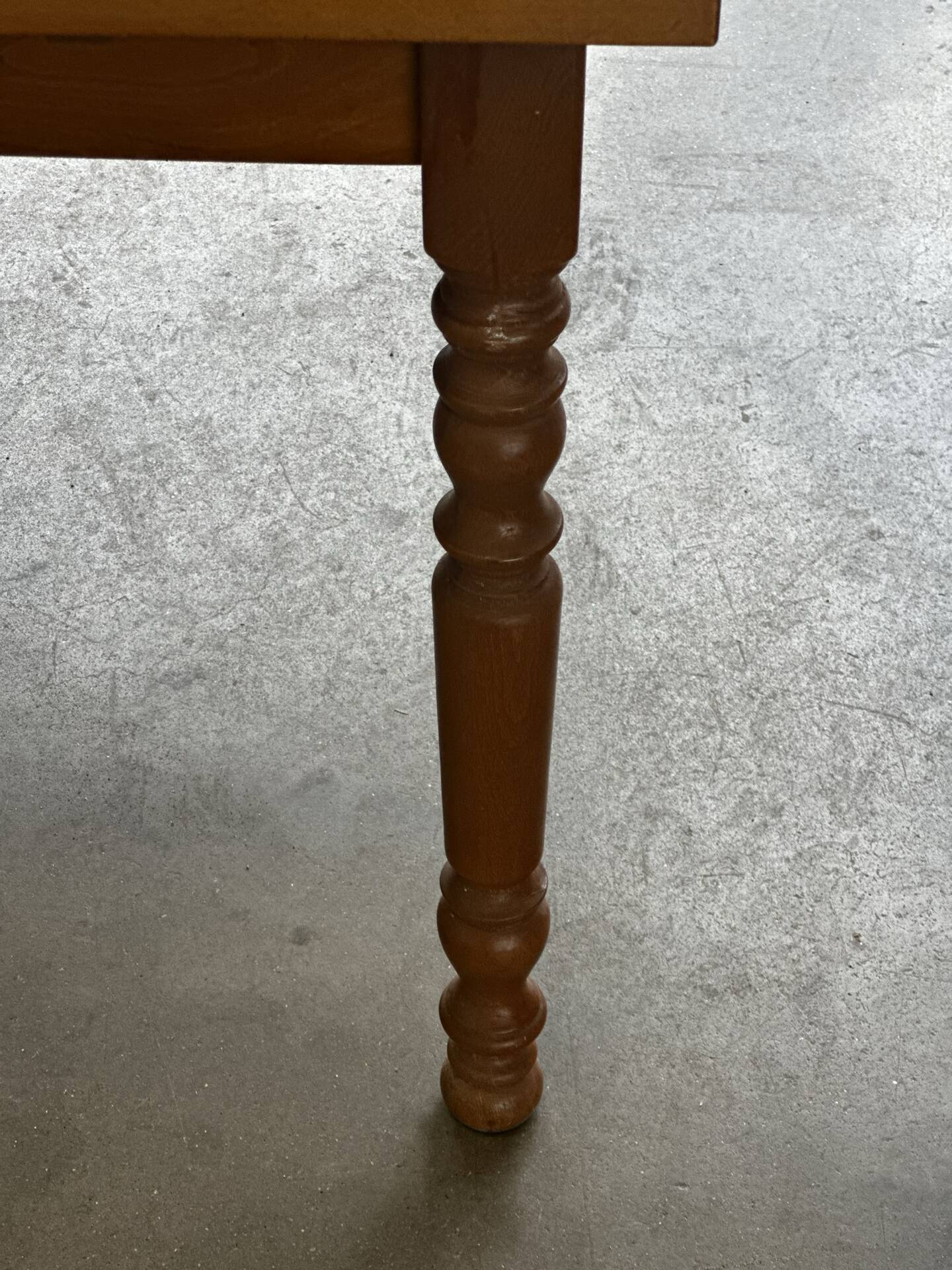 Vintage extendable dining table in wood and ceramic – 1970s