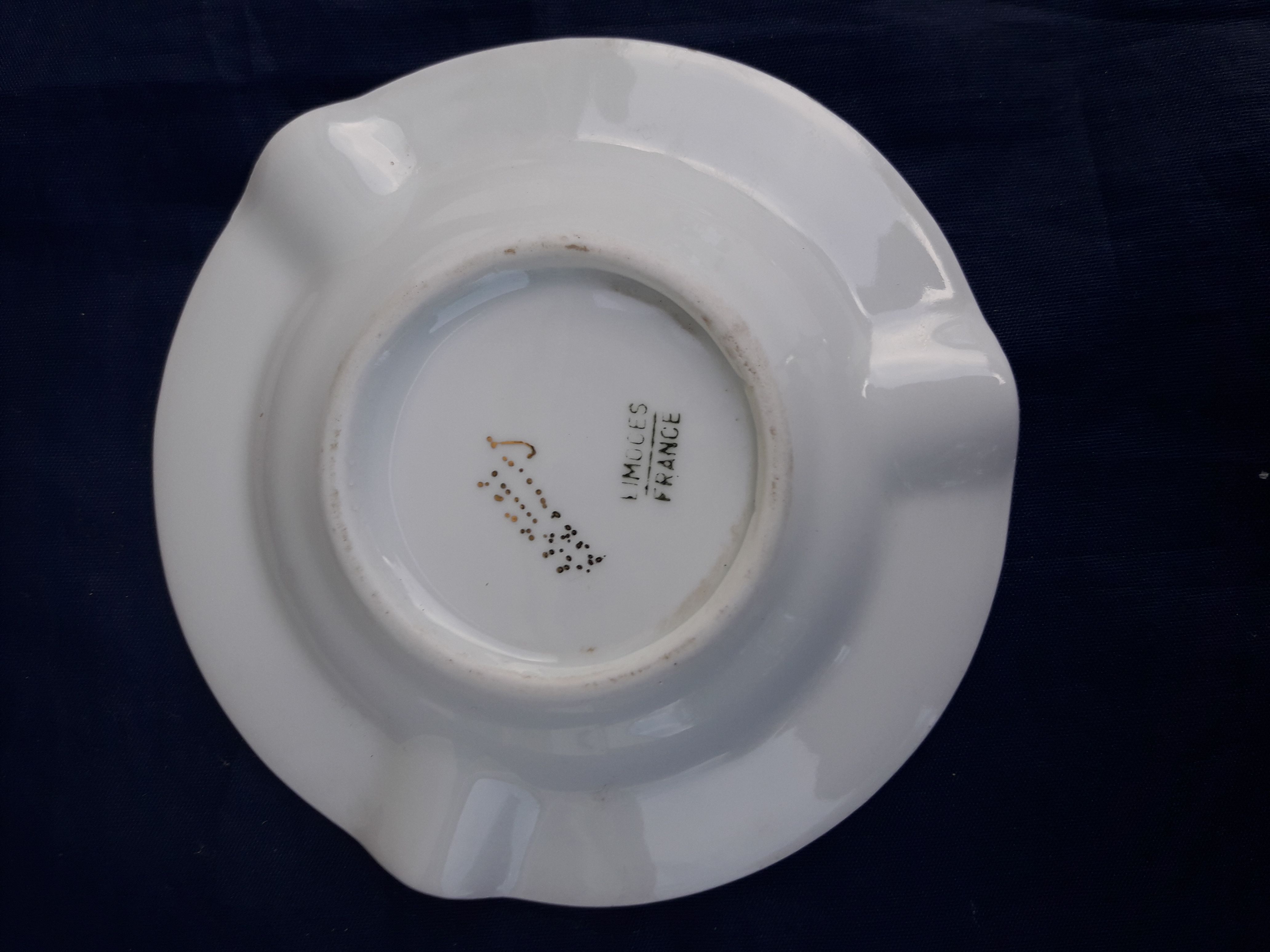 Limoges porcelain ashtray pattern orange flower diam 10.5 cm