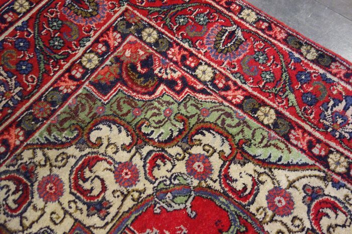 Tabriz Persian Carpet - 210x138 cm