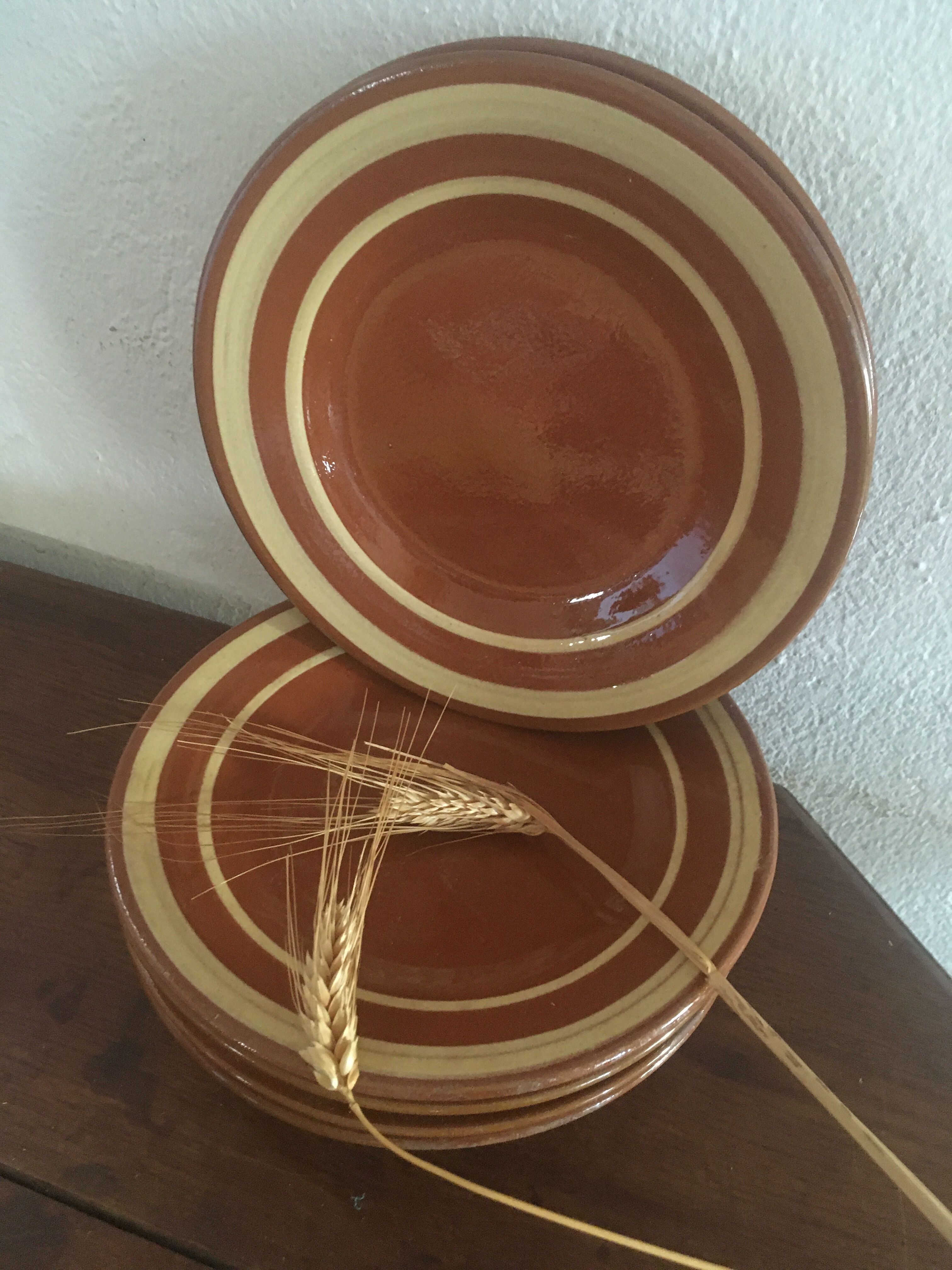 Flat plates terracotta 80s.