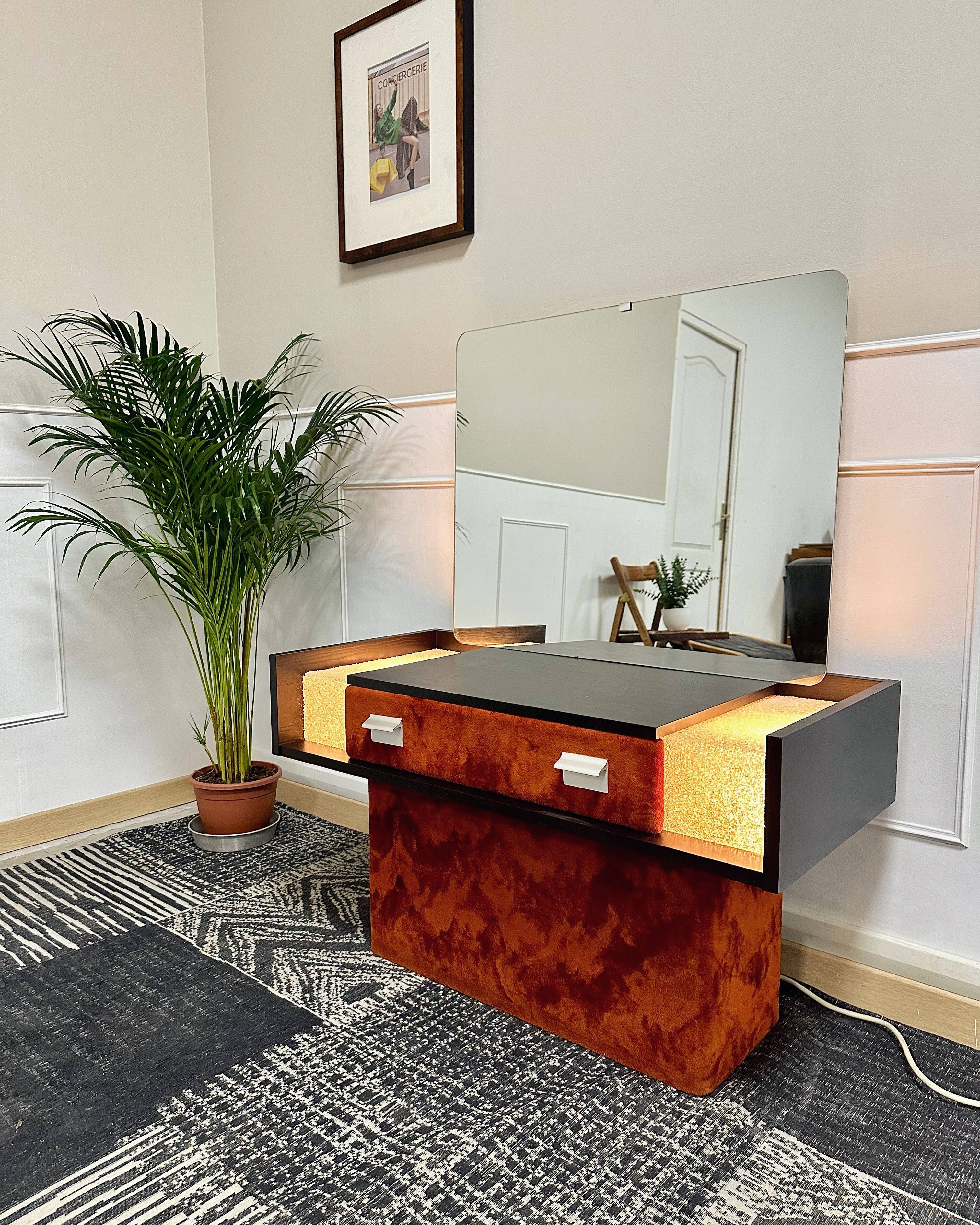 Vintage dressing table