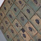 Meuble de quincaillerie industriel en pin peint, France années 1950