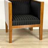 Elegant square-shaped armchair made of natural cherry wood