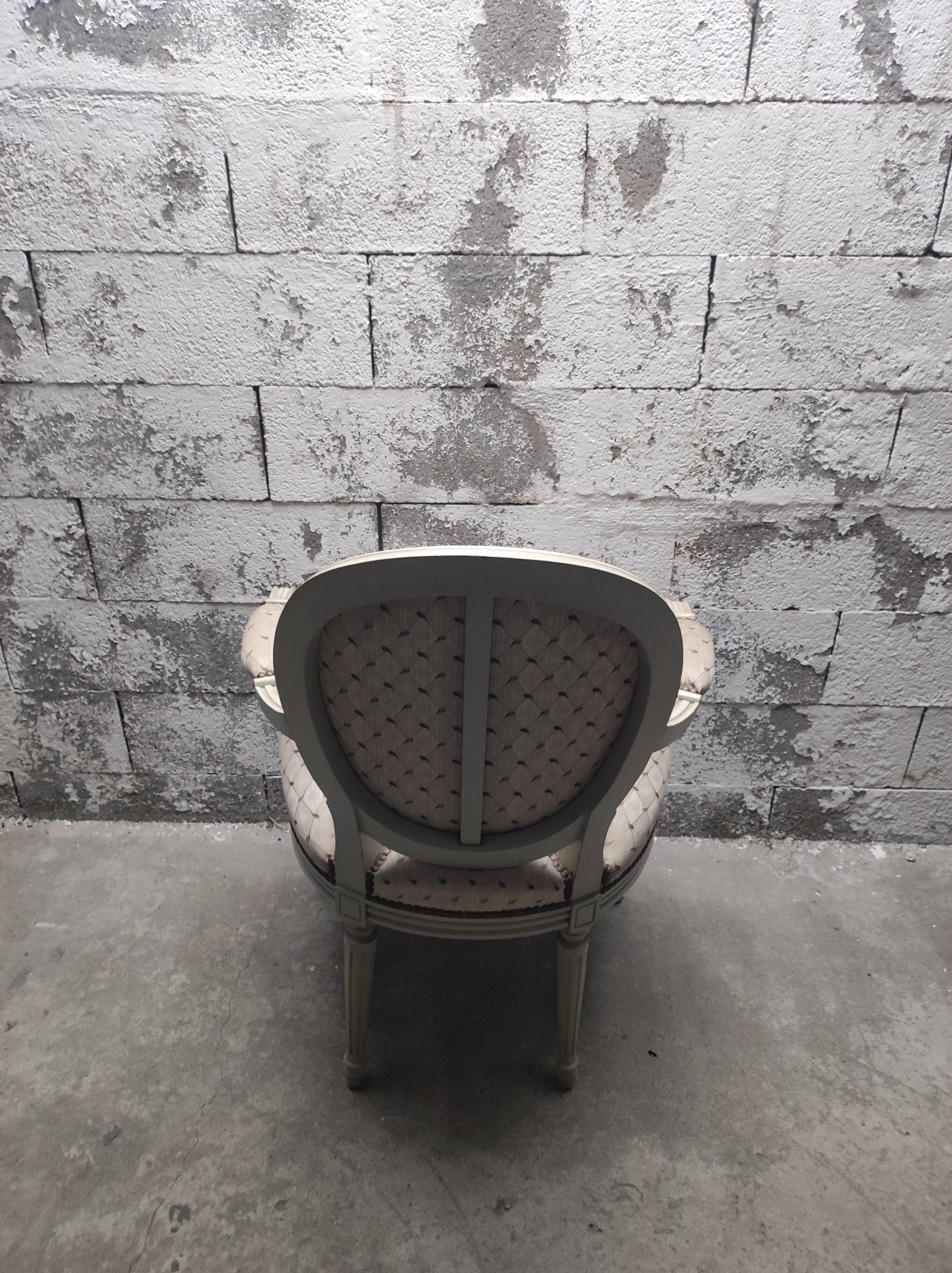 Lot de 6 chaises + 2 fauteuils médaillon style Louis XVI