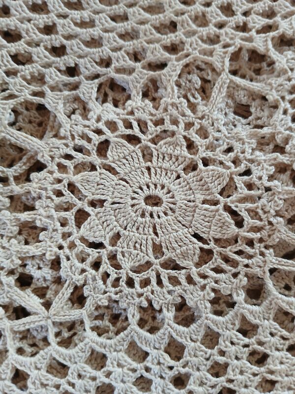 Nappe ancienne en crochet fait main