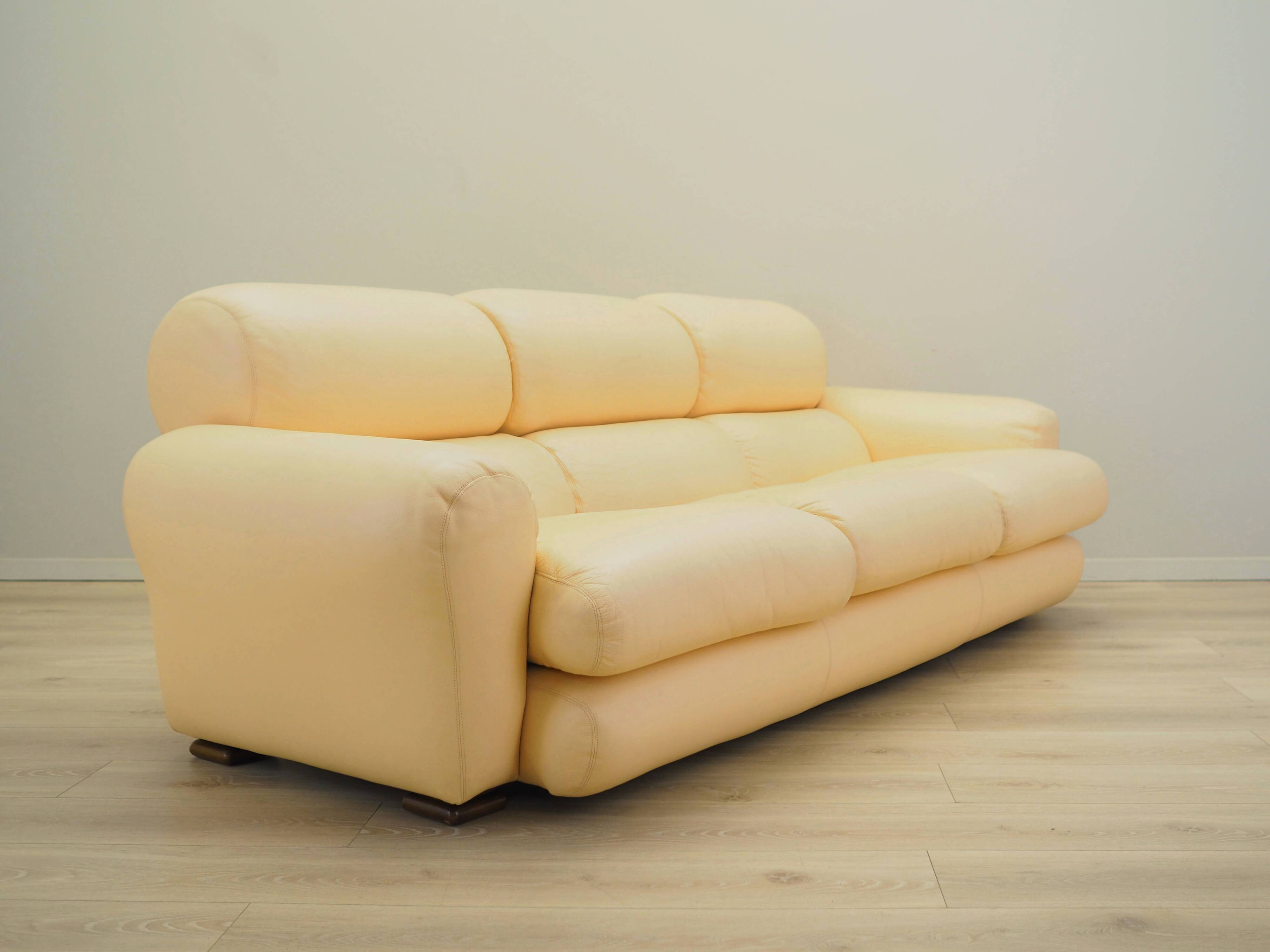 Leather sofa, Italian design, 1960s, production: Italy