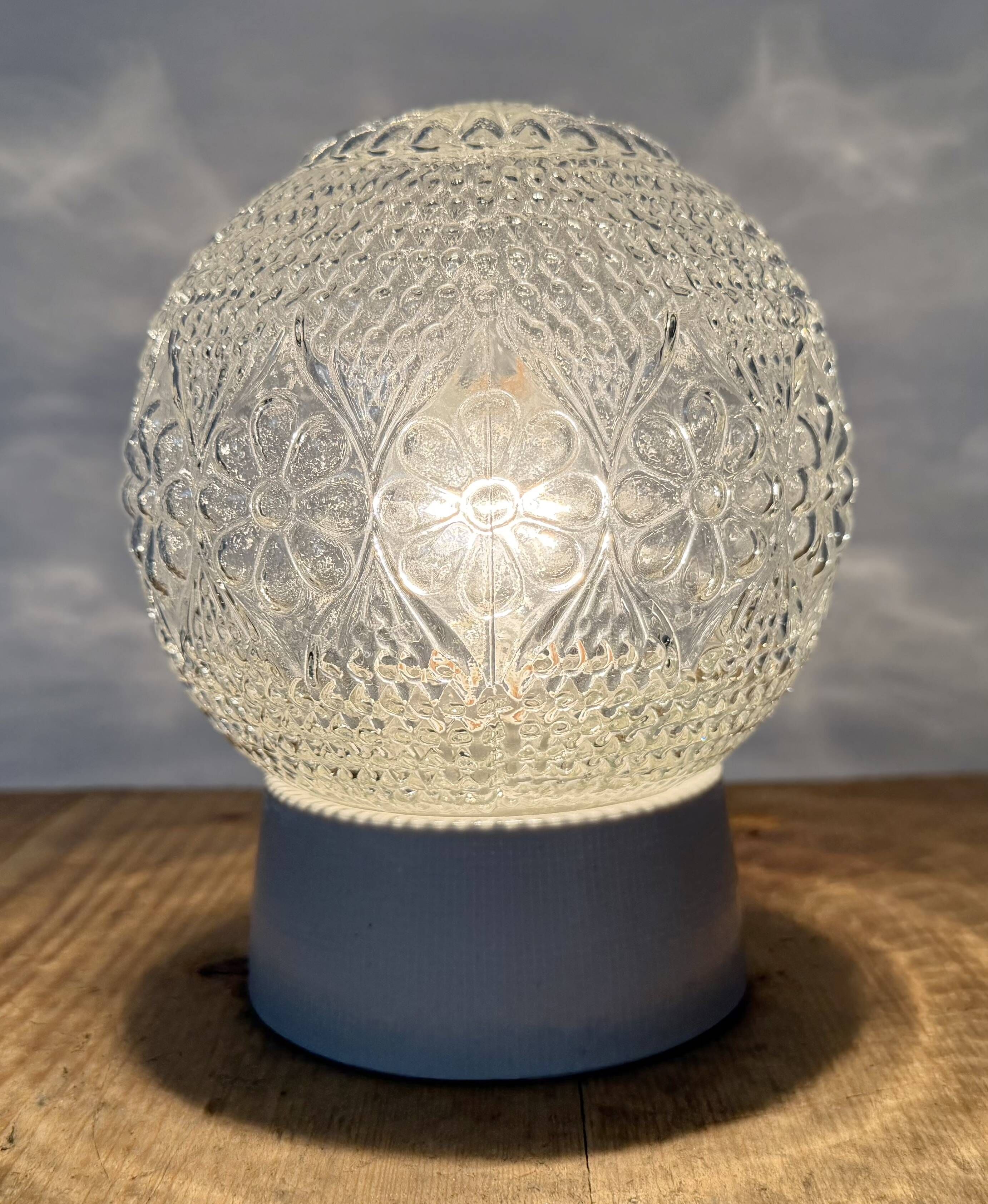 Lustre en porcelaine blanche vintage, années 1970