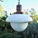 Opaline suspension at the end of the 19th century