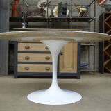 Table ronde "tulipe 137" en marbre d'Eero Saarinen,  knoll 1960