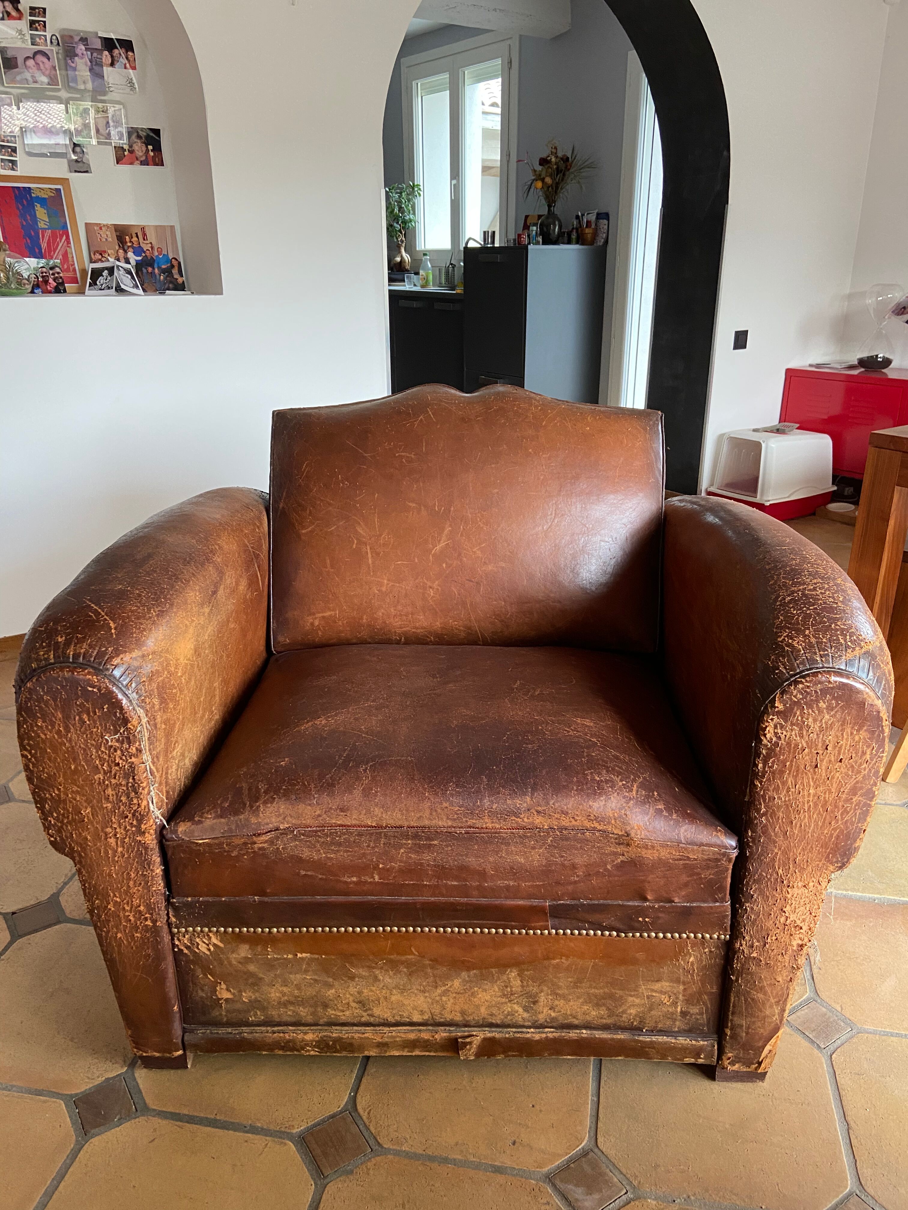 Fauteuil club moustache convertible