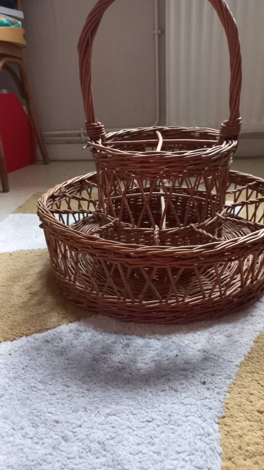 Vintage 50s 60s wicker rattan portable bar