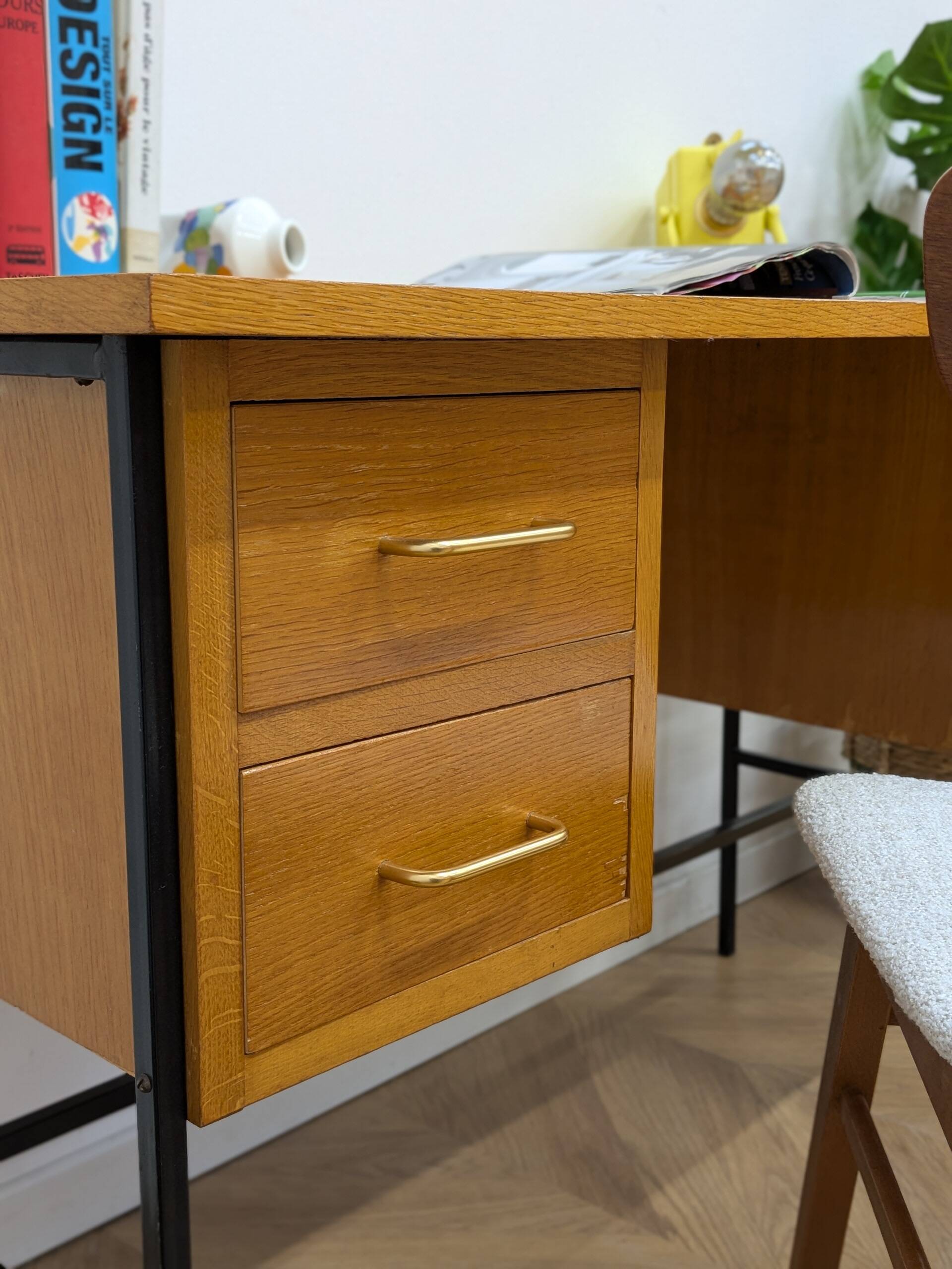 Modernist desk