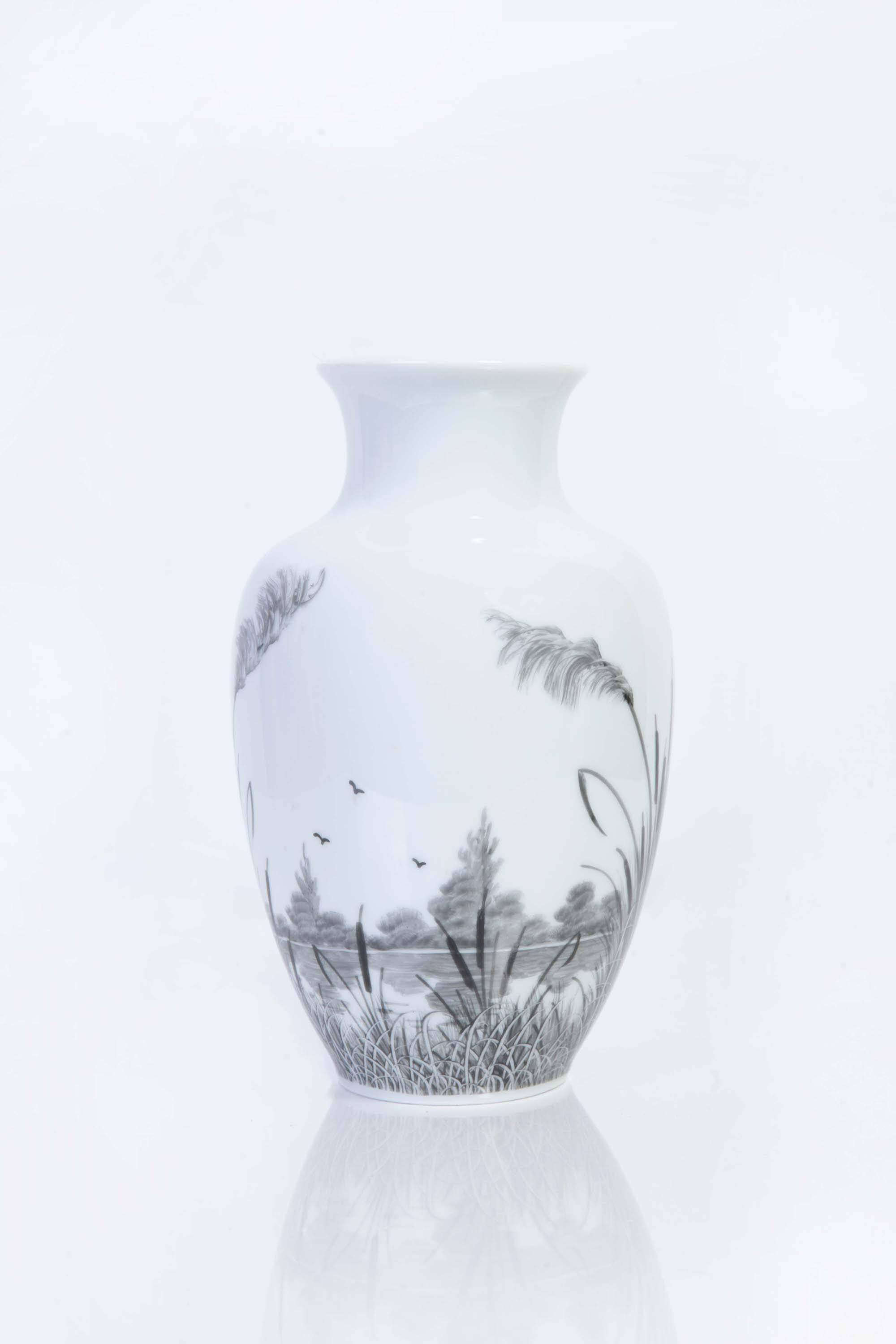 Beautiful vase signed Limoges – Decor C. Meliét – Vintage