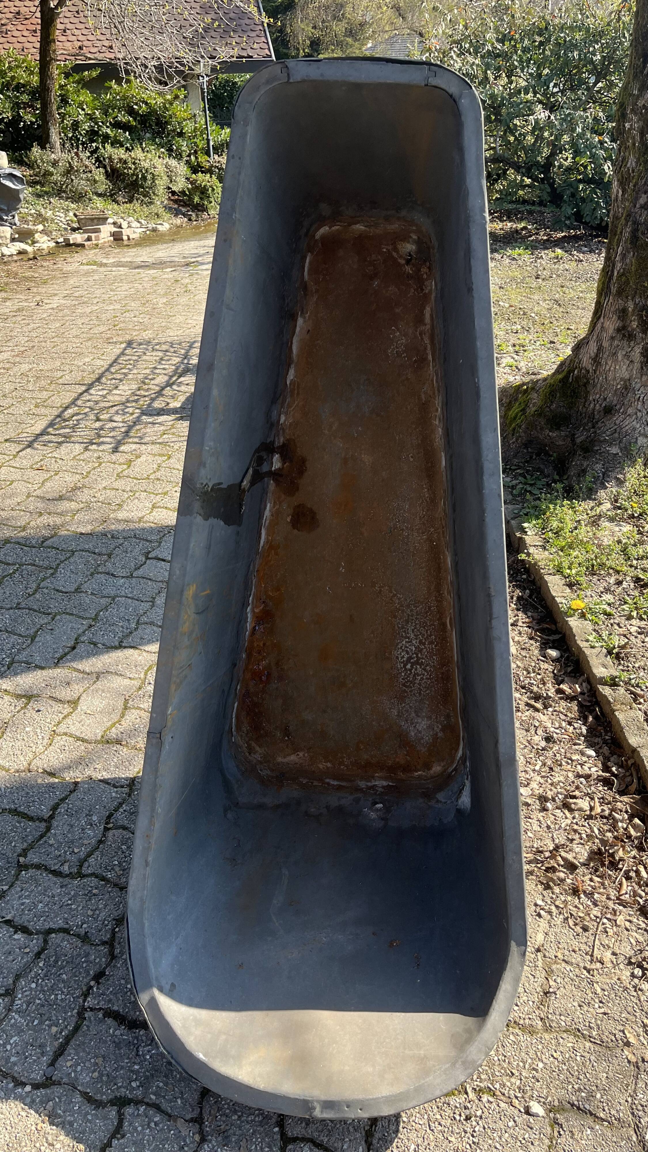 Bathtub 19th wood and zinc