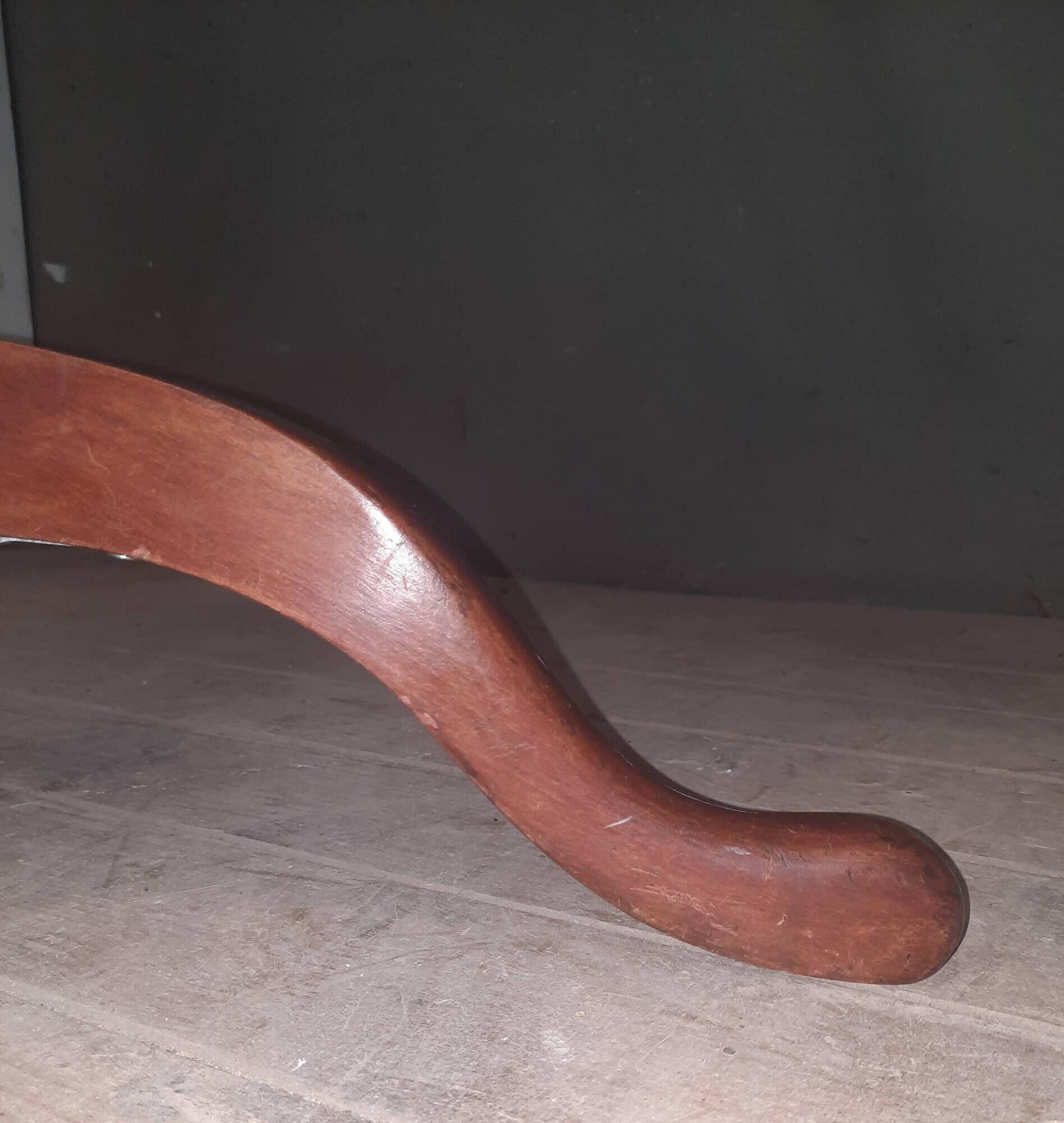 Polylobed gueridon in marquetry
