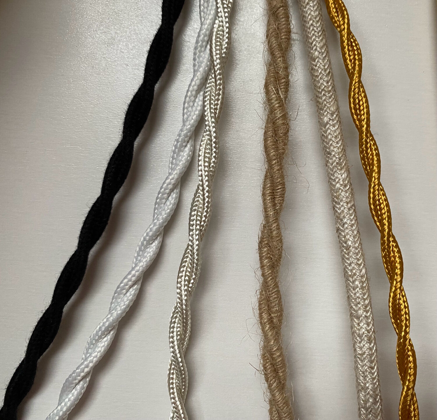 Pendant lamp with amber vintage globe