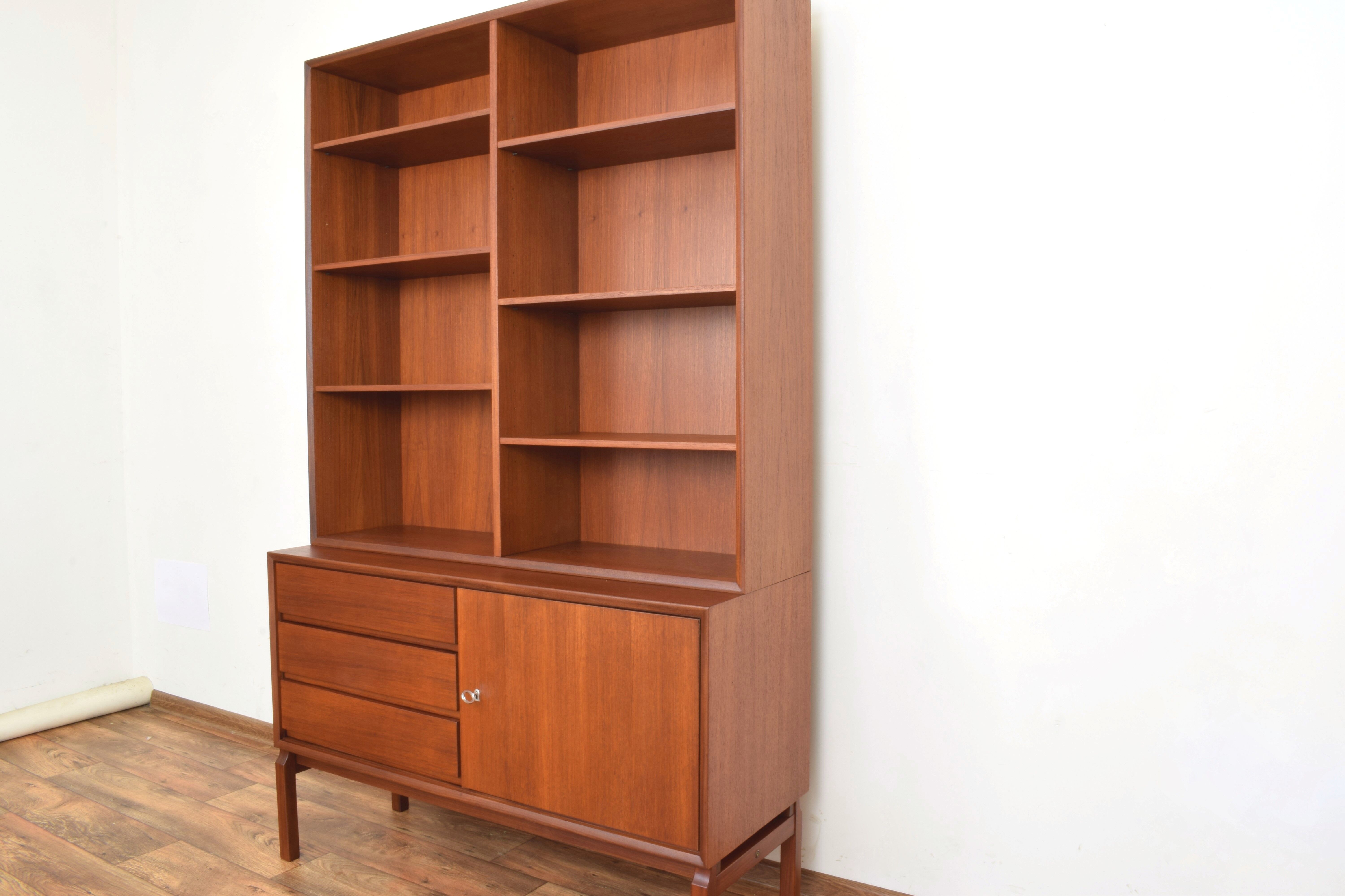 MTP Wall Unit by M. Grabiński