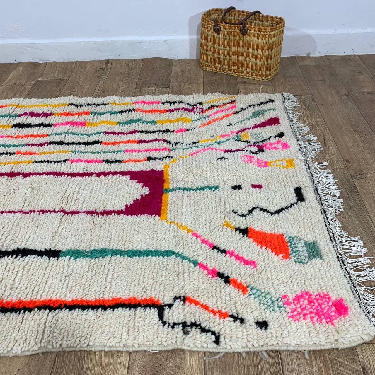 Handmade Moroccan Berber rug 186 X 122 CM