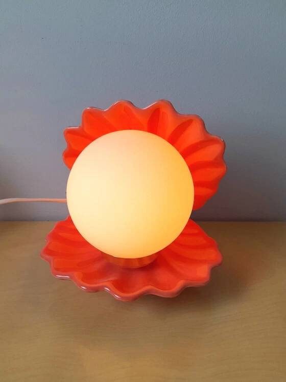 Lampe coquillage en porcelaine et opaline 1980