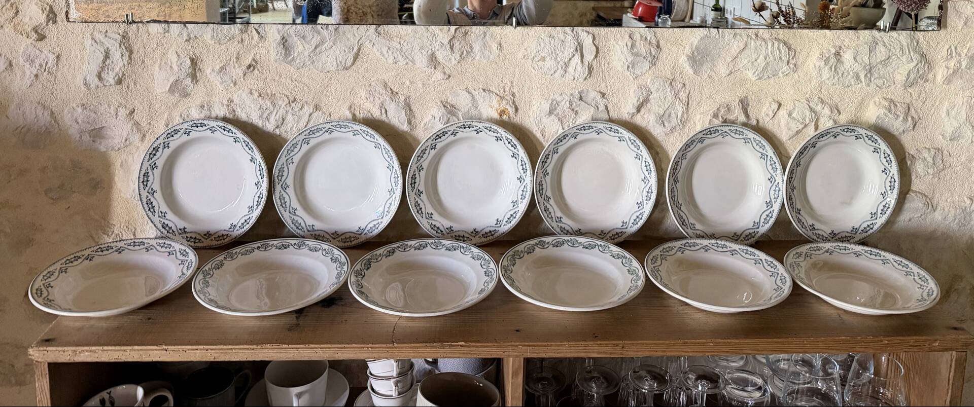 Mismatched deep plates service Saint Amand