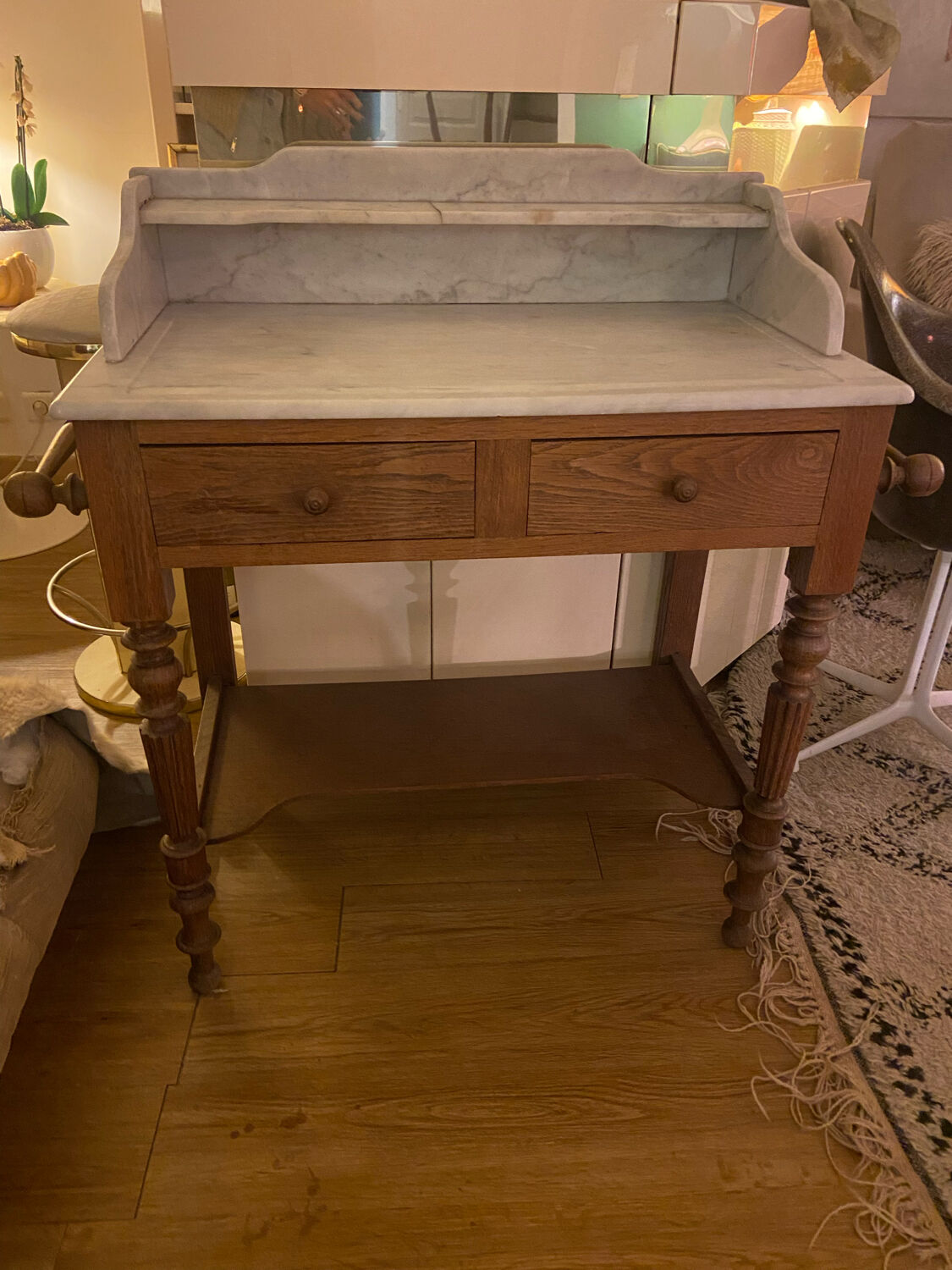Bathroom cabinet in oak and antique marble