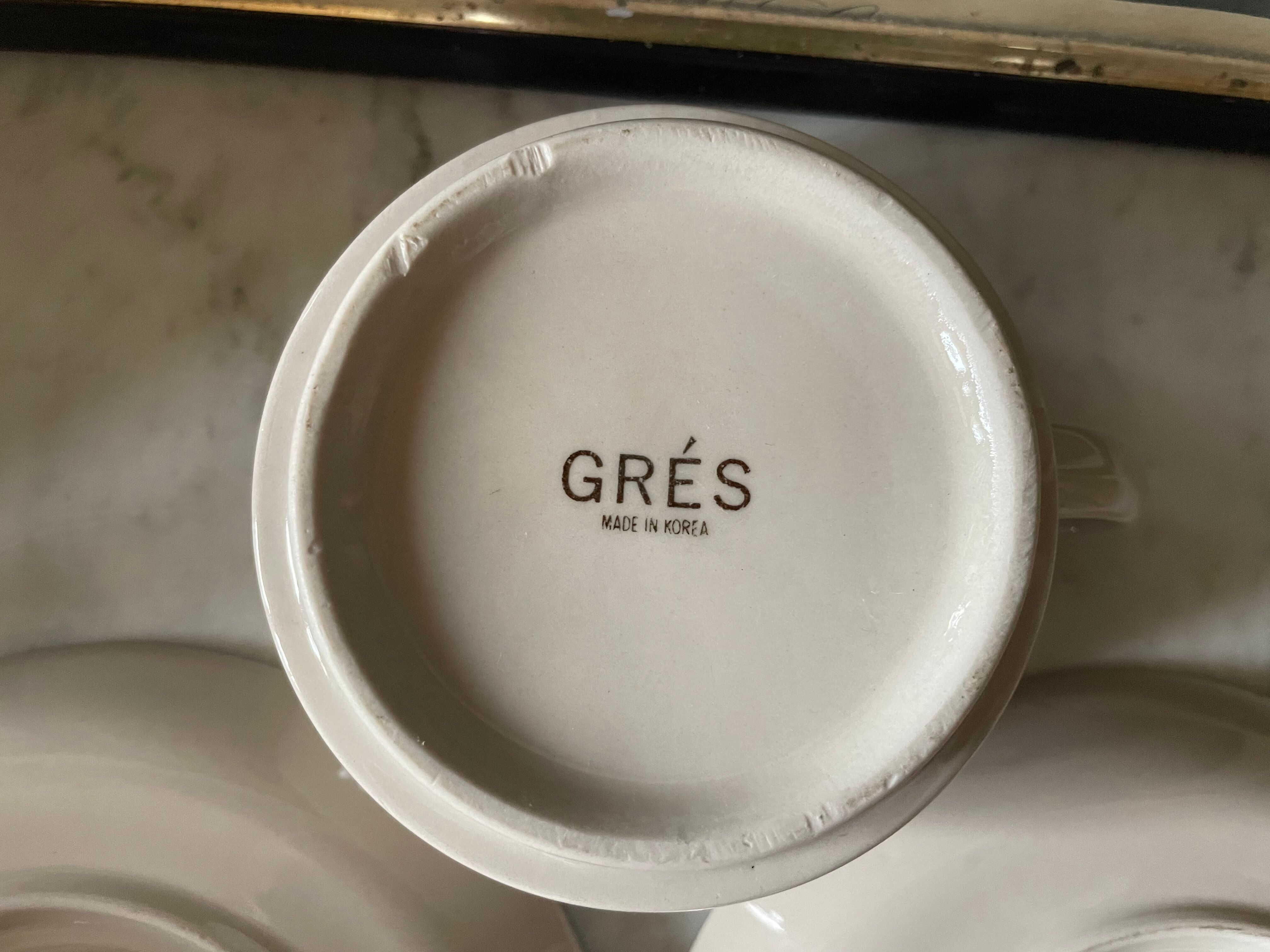 Vintage stoneware cups