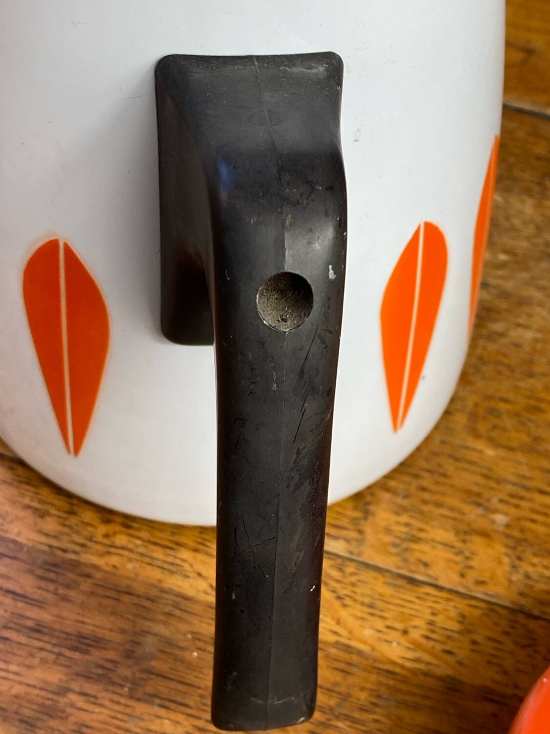 Scandinavian teapot Lotus Cathrineholm