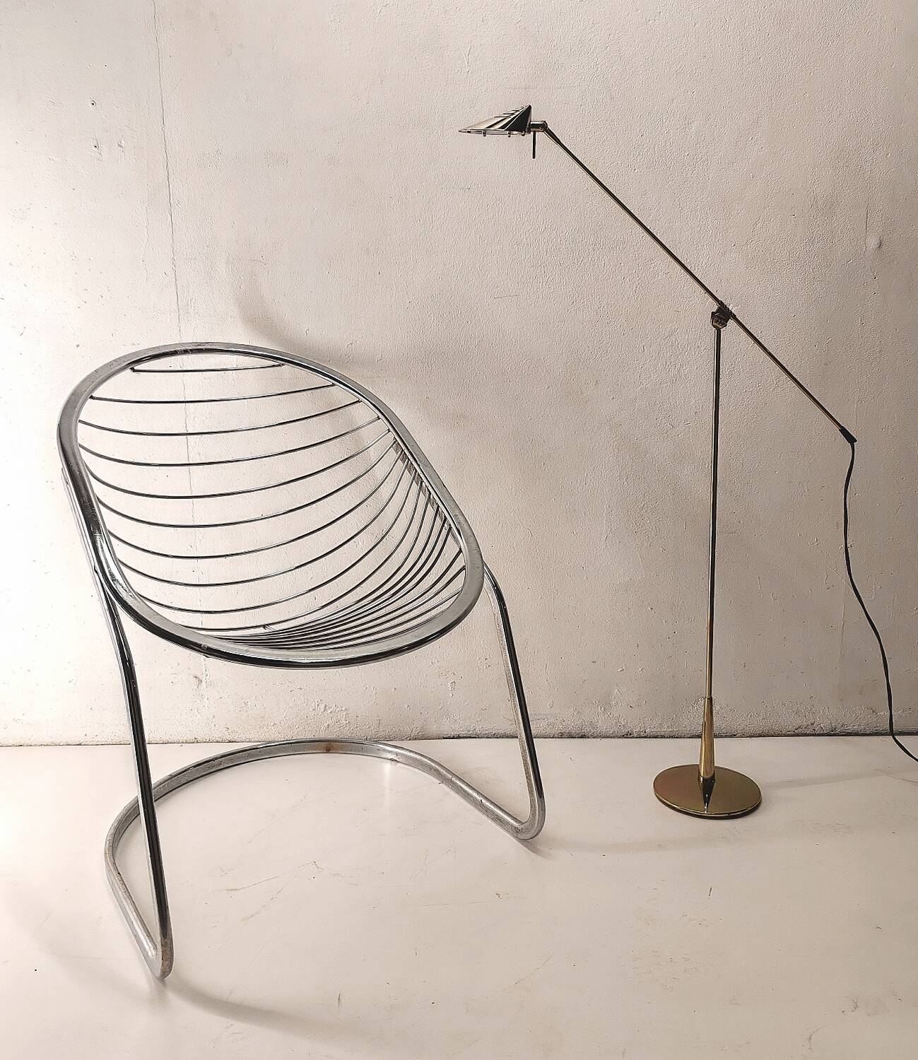 Floor lamp reading light fase 80s gold