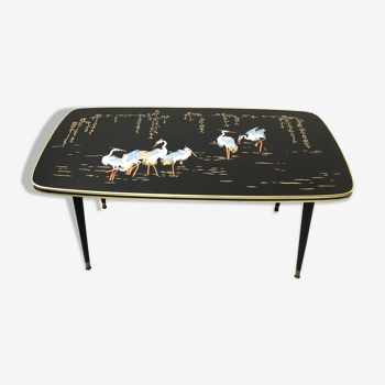 Vintage coffee table with heron décor