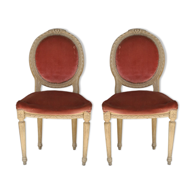 Paire de chaises laquées crème style Louis XVI vers 1900