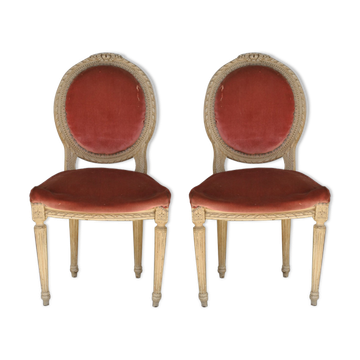 Paire de chaises laquées crème style Louis XVI vers 1900