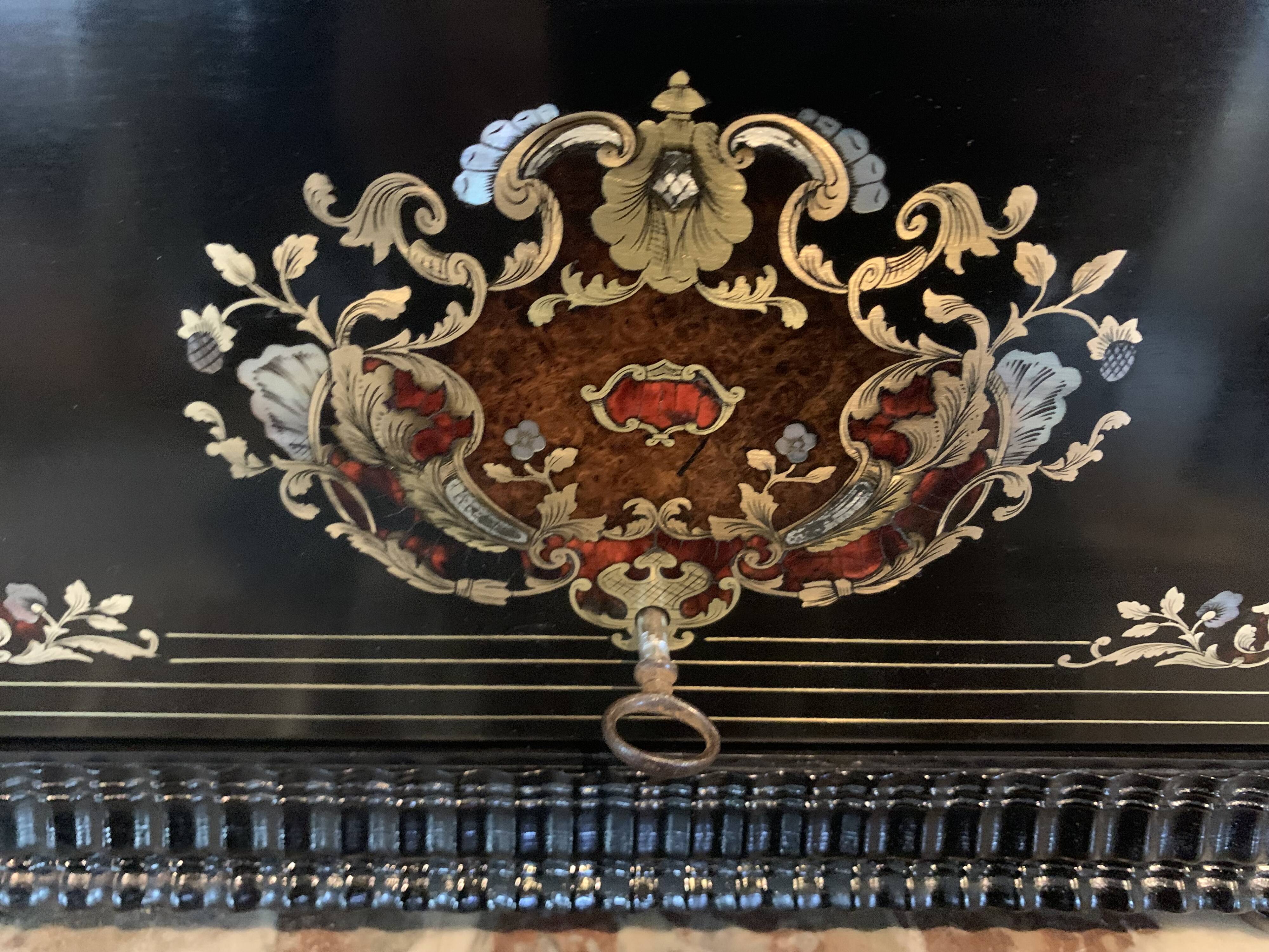 Complete liquor cellar Boulle Box Napoleon III Box Marquetry XIX century