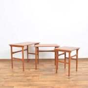 Tables gigognes en teck danois des années 50, ensemble de 3