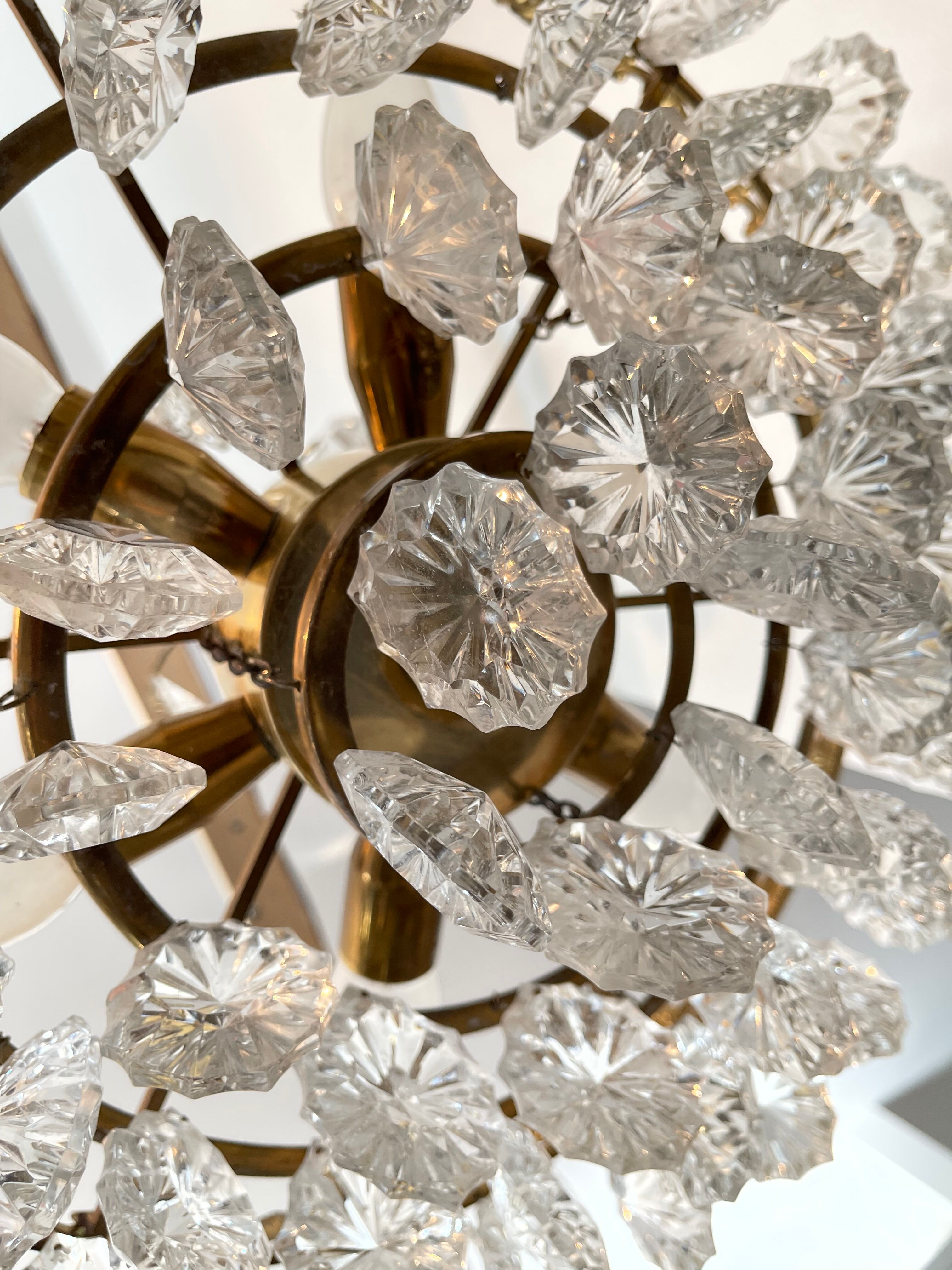 Brass chandelier and glass tassels, 3 floors, 6 burners