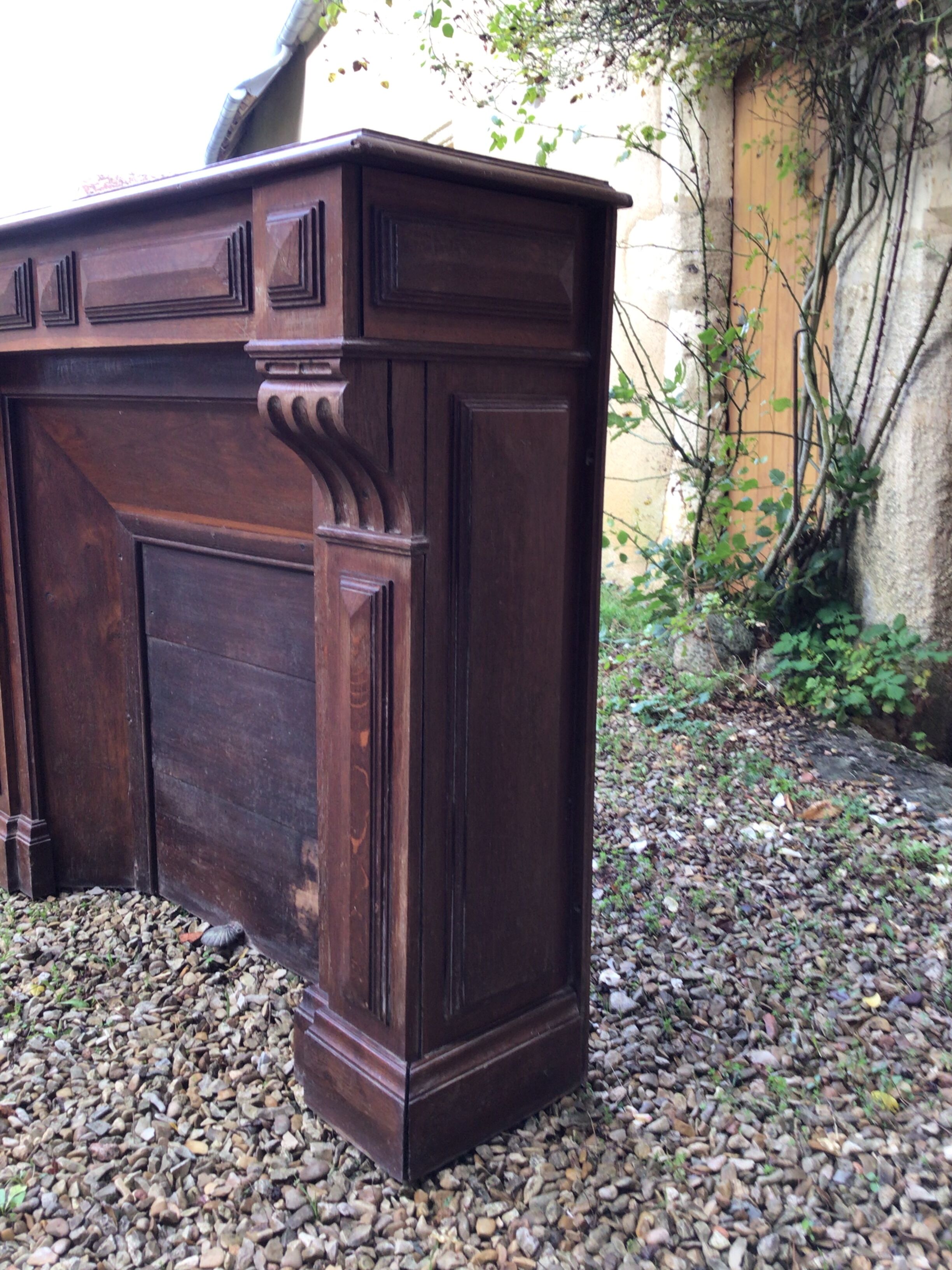 Wooden fireplace mantle