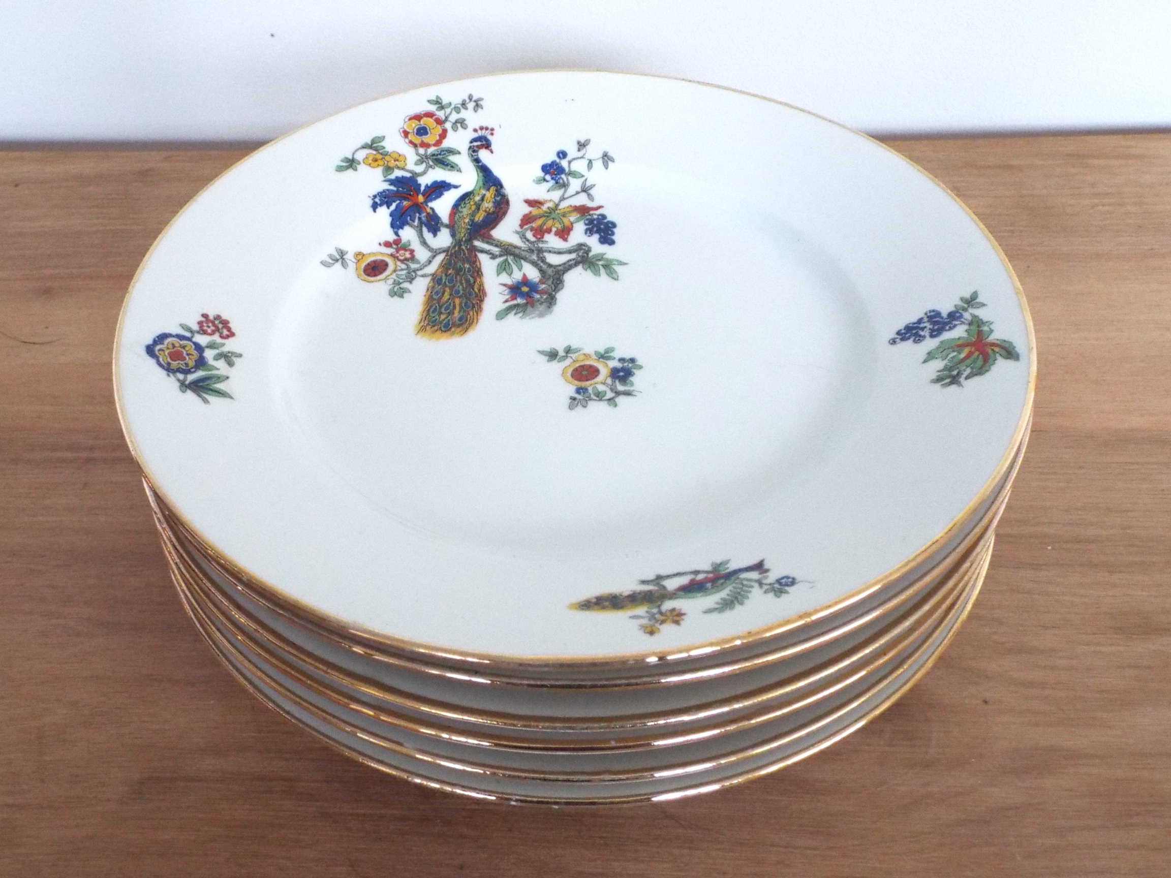 6 flat porcelain plates peacock