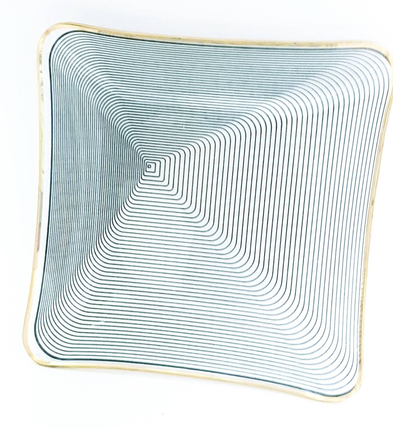 Plat op art en verre de Lausitzer