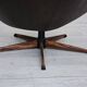 Années 1970, fauteuil vintage danois en cuir par HWKlein, bon état d'origine.