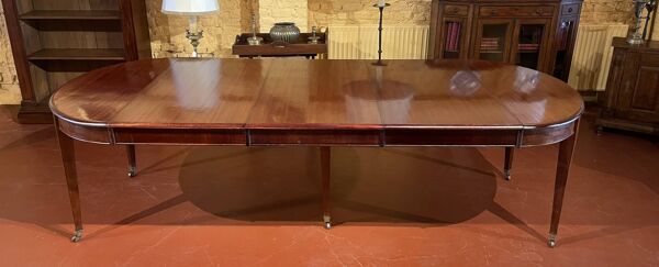 Table de salle à manger extensible Louis XVI en acajou à bandeau -19° siècl