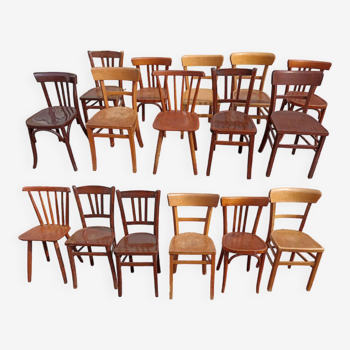 Lot de 16 chaises de bistrot en bois dépareillées - vintage - luterma