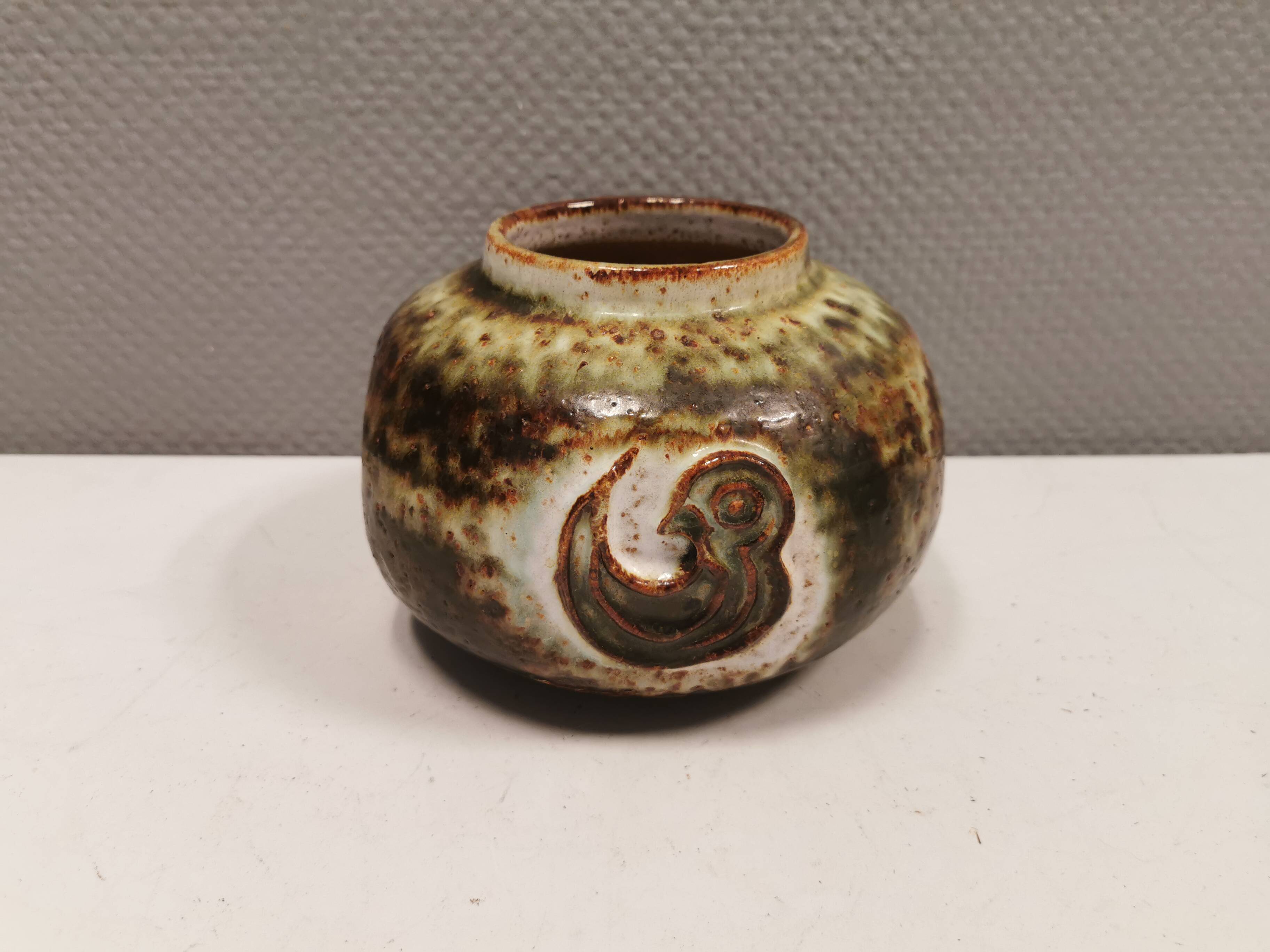 Beautiful vase from Danish Kingo Ceramics (Signature KK) 1980s. signed on the bottom.