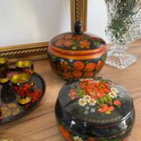 Vintage lacquered wooden bonbonnière