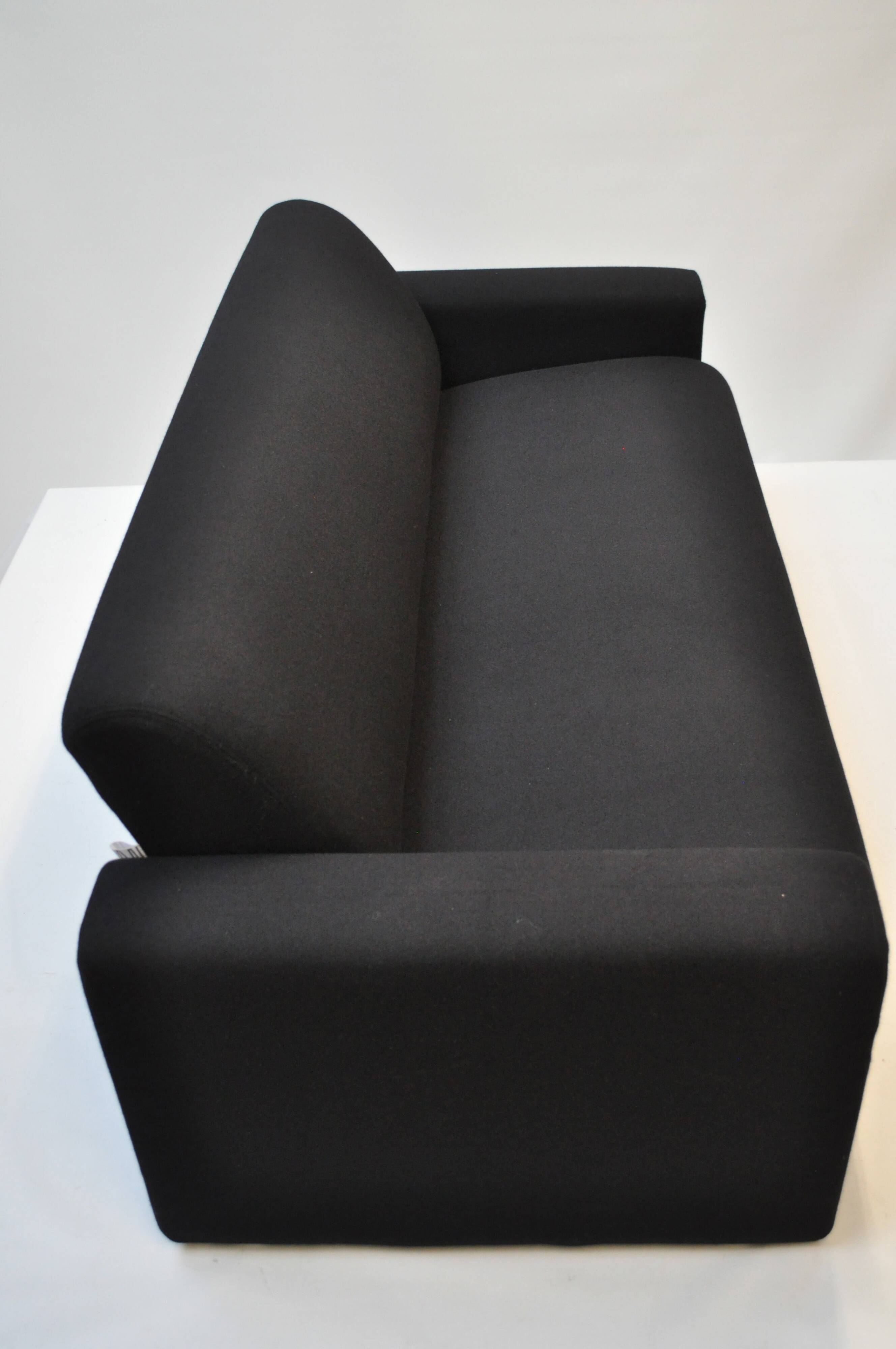 Artifort 691 – 2.5 Seater Sofa | Fully Restored | Kvadrat Upholstery