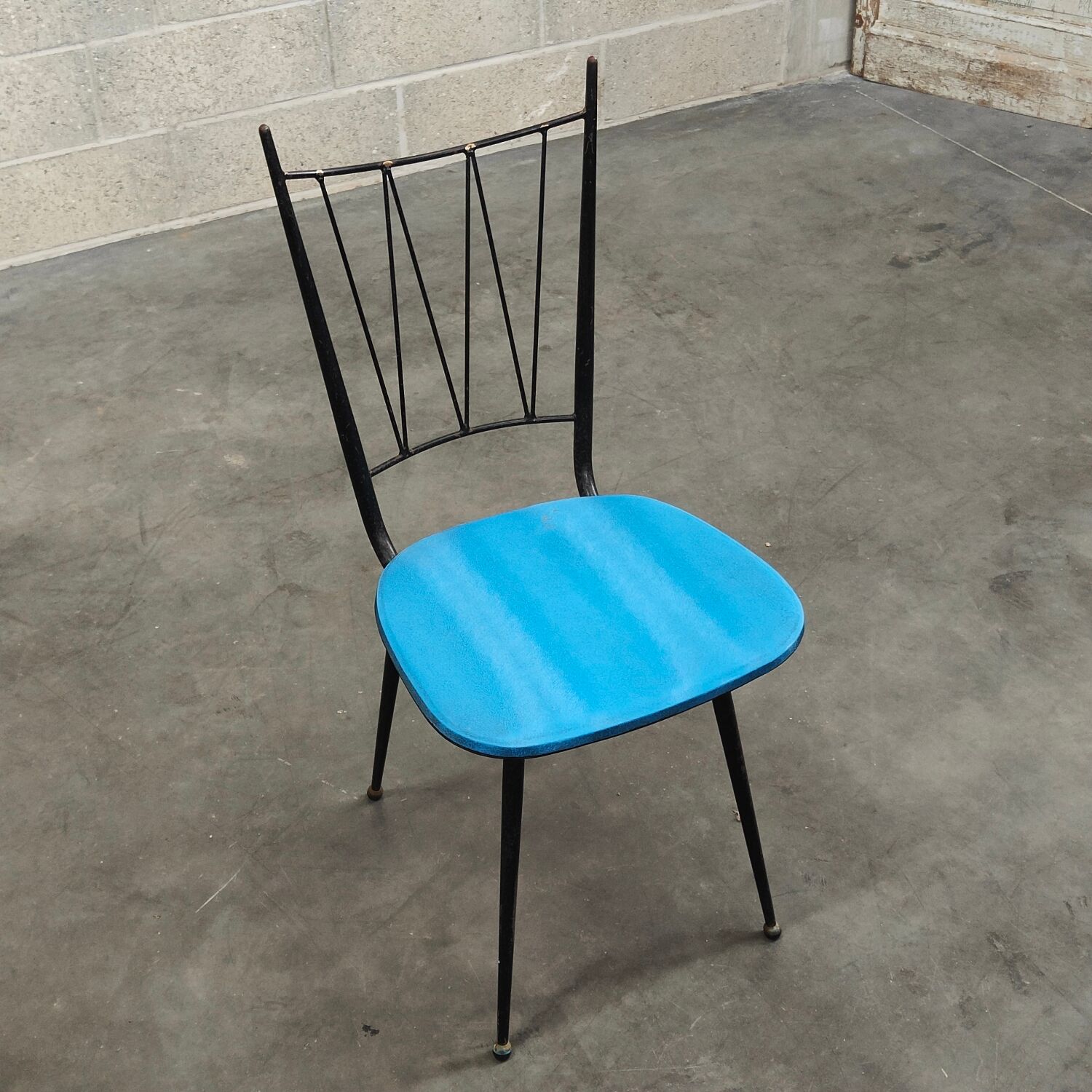 Kitchen chair Colette Gueden, blue vinyl