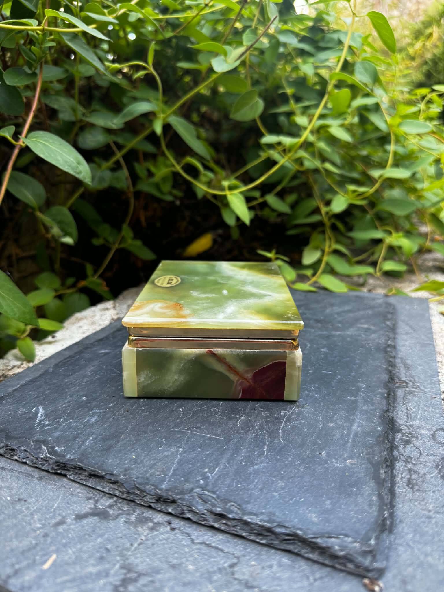 Onyx catchall from Pakistan, vintage 1960s box.
