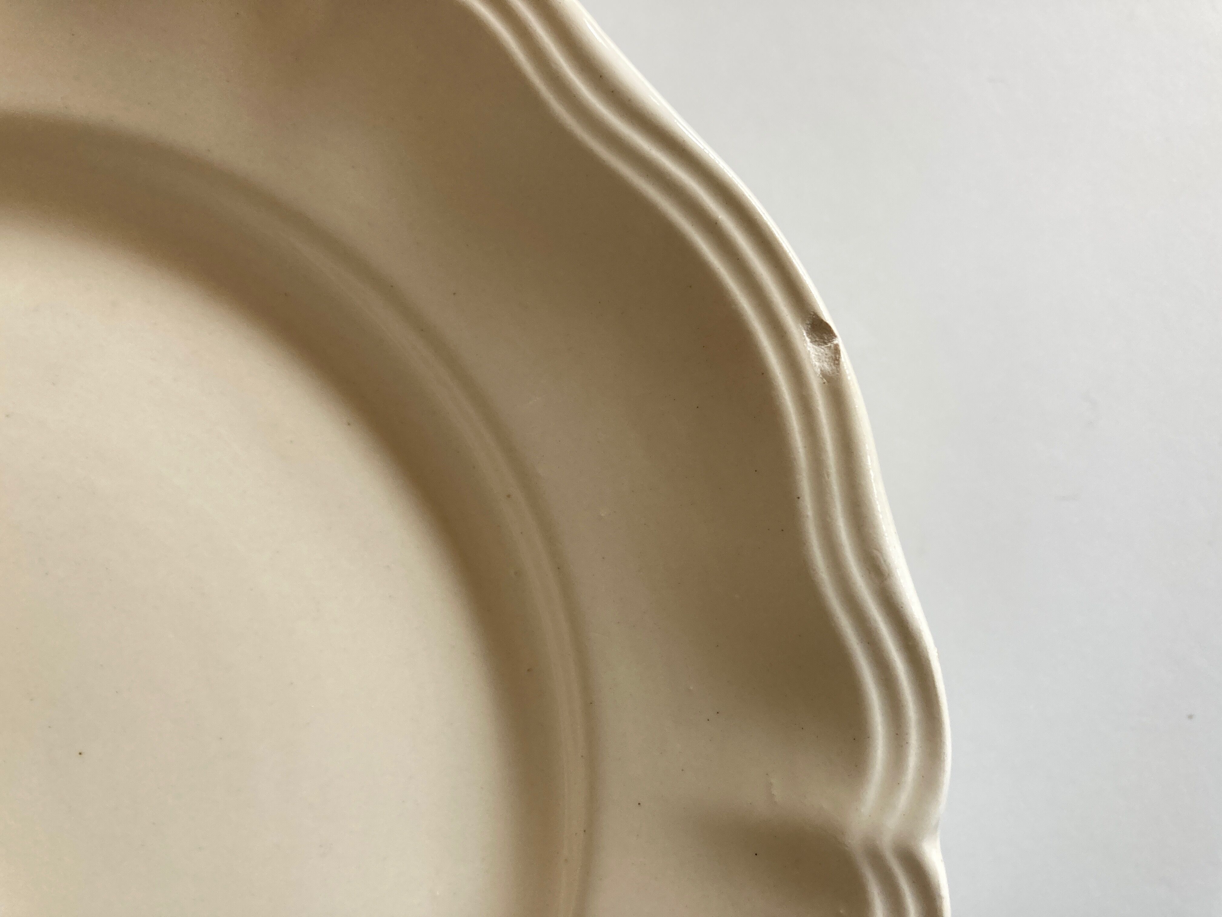 Set of 10 plates ivory of sarreguemines with godrons